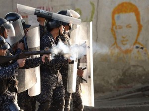13 Orang Tewas dalam Kerusuhan di Venezuela