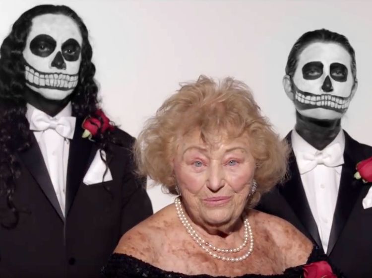 Saat Nenek 96 Tahun Survivor Holocaust Gabung Band Death Metal