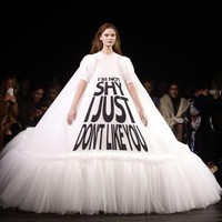 Untuk bicara kepada seseorang yang tak juga megerti Anda. Foto: Istimewa