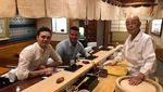 Dekat dengan Sang Ayah, Begini Serunya Kulineran Beckham dengan Anaknya