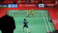 Jonatan bertanding melawan Shi Yuqi di Istora Senayan, Jakarta, Kamis (24/1/2019).