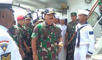 Panglima TNI Ajak Para Tokoh Agama Joy Sailing Naik KRI Bima Suci