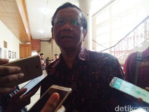 Mahfud MD Soal Baasyir: Menkumham Bisa Delegasikan Dirjen, Bukan Yusril