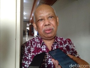 Azyumardi: Setop Peredaran Tabloid Politik di Masjid