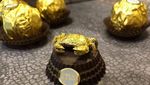 Seniman Ini Bikin Patung Pikachu hingga Kelinci dari Bungkus Ferrero Rocher