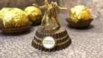Seniman Ini Bikin Patung Pikachu hingga Kelinci dari Bungkus Ferrero Rocher