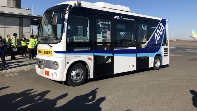 Bus Tanpa Sopir Wara-wiri di Bandara Jepang