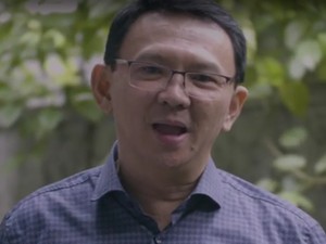 Putri Posting soal Cincin Merah dan The Real Ahok