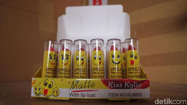 Produk lip balm yang juga dipalsukan.