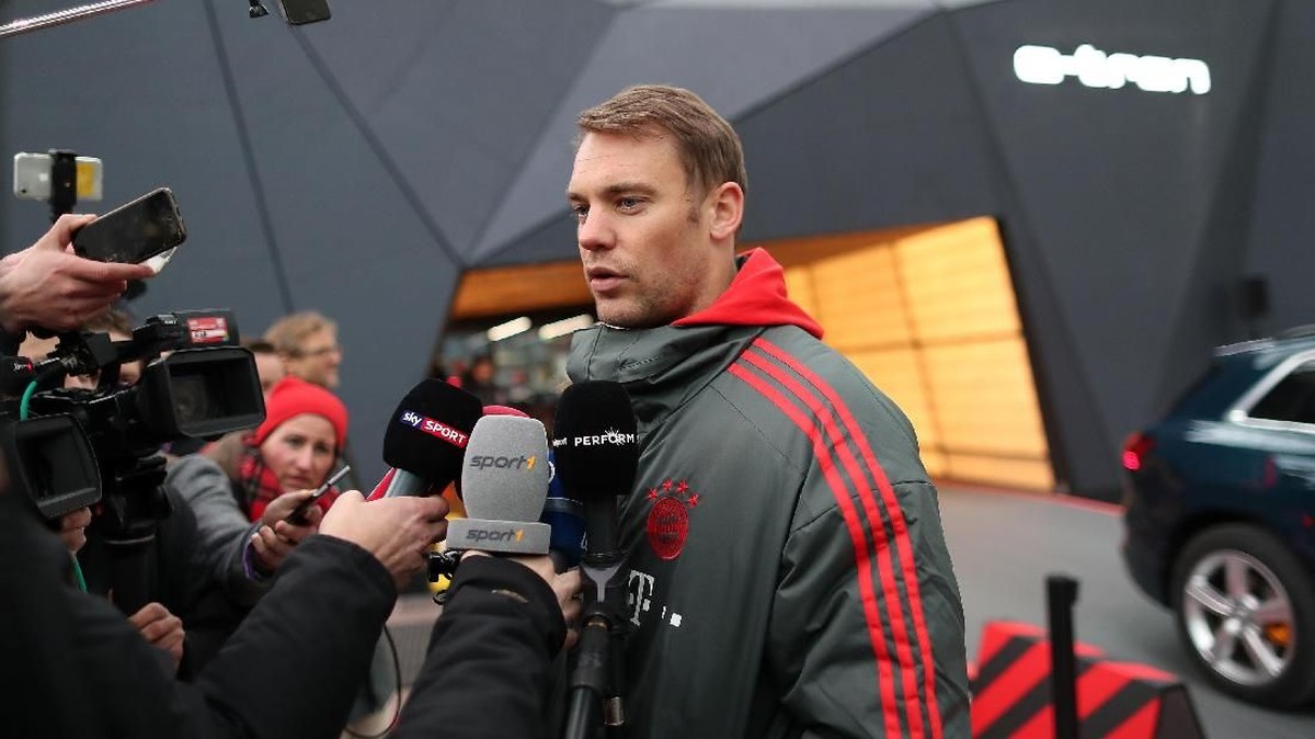 Manuel Neuer yakin Bayern Munich sanggup menyalip Borussia Dortmund. Foto: Christian Kaspar-Bartke/Getty Images for AUDI