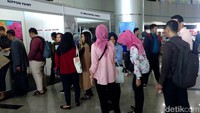 Perusahaan yang tergabung dalam job fair ini berasal dari beberapa industri, seperti manufaktur hingga keuangan.