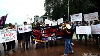 Selain di Jakarta, sejumlah jurnalis di daerah lain turut menggelar aksi solidaritas menolak pemberian remisi kepada I Nyoman Susrama.