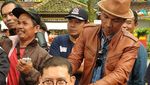 Potret Potong Rambut Pencitraan Ala Fadli Zon di Lokasi Jokowi Cukur