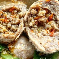 Biar Badan Hangat Enaknya Jajan Bakso Isi Rawit Di Sini 