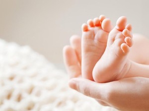 Lahir Prematur, Bayi yang Dilahirkan di KRL Stasiun UI Meninggal Dunia