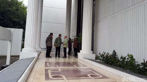Temui JK, Anies Bahas Pengintegrasian Antarmoda Transportasi