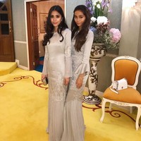 Puteri Iman Abdullah yang merupakan lulusan universitas di Inggris ini kini tinggal di Malaysia dan bekerja di sebuah bank. Foto: Instagram