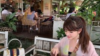 Aldira sendiri memang penggemar berat makanan khas Jepang, mulai dari sushi hingga hidangan lainnya jadi menu makan malam Aldira yang meriah. Foto: Instagram @aldirachena94