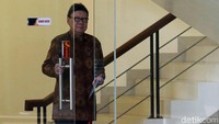 Mendagri dipanggil untuk diperiksa sebagai saksi untuk tersangka Bupati Bekasi nonaktif Neneng Hasanah Yasin yang terjerat kasus dugaan suap perizinan Meikarta.