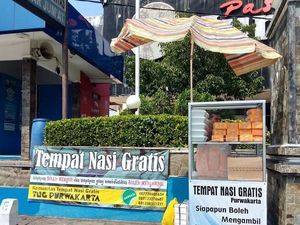 Inspiratif, Komunitas di Purwakarta Sediakan Tempat Untuk Berbagi Nasi Gratis