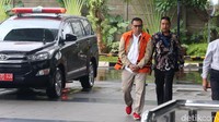 Ending Fuad Hamidy merupakan Sekjen KONI yang menjadi salag satu tersangka.