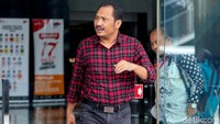 KPK hari ini memanggil Wakil Ketua DPRD Bekasi, Jejen Sayuti sebagai saksi terkait kasus suap perizinan proyek Meikarta. 