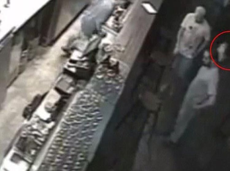 Seram! Penampakan Hantu yang Gentayangan di Dapur Ini Bikin Merinding
