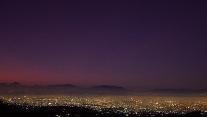 Bukit Moko Malam