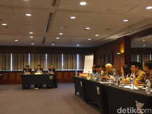 Sidang Tender Jalan Kediri, 8 Terlapor Minta Perpanjangan Waktu