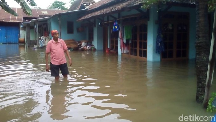 Kudus Diguyur Hujan Sejak Kemarin, Rumah Warga Terendam Banjir