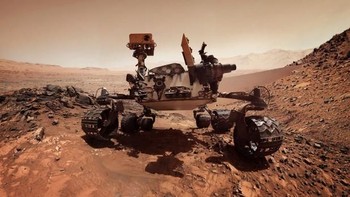 Tahun ini genap 15 tahun Opportunity berkelana di planet Mars. Sayang di Juni 2018, terjadi badai debu hebat yang menyelimuti atmosfer. Akibatnya, ia tidak menerima sinar matahari sebagai sumber tenaga dan sampai saat ini belum dapat beroperasi kembali. Pihak NASA terus mengirim sinyal agar Opportunity dapat merespons, tapi hasilnya masih sia-sia.Foto: NASA