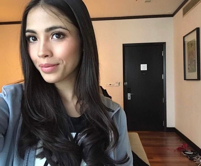 Puteri Iman demikian dia biasa disapa lahir pada 11 November 1992. Beberapa waktu lalu sosok sang puteri menjadi sorotan karena pernikahan mewahnya. Dia dipinang oleh sesama bangsawan, Tengku Abu Bakar Ahmad pada 4 Agustus 2018. Namun pesta pernikahan mewah baru digelar pada 5 November 2018 di Hotel Shangri-La, Kuala Lumpur. Foto: Instagram