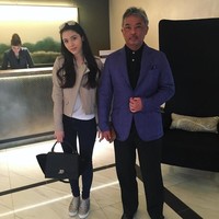 Wanita cantik yang berpose dengan raja baru Malaysia Sultan Pahang Abdullah Sultan Ahmad Shah ini adalah putri tertuanya dari pernikahannya dengan Julia Rais. Nama wanita cantik ini adalah Yang Mulia Tengku Puteri Iman Afzan Tengku Abdullah. Foto: Instagram