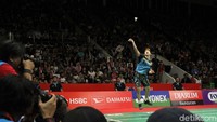 Di gim kedua, giliran Fajar/Rian yang kalah. Mereka kalah dengan skor 17-21. 