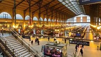 Gare du Nord di Prancis, stasiun kereta tersibuk di Eropa. Mereka bisa melayani sekitar 214 juta penumpang pertahun. Dok:Tung Cheung/shutterstock.com/worldatlas.com