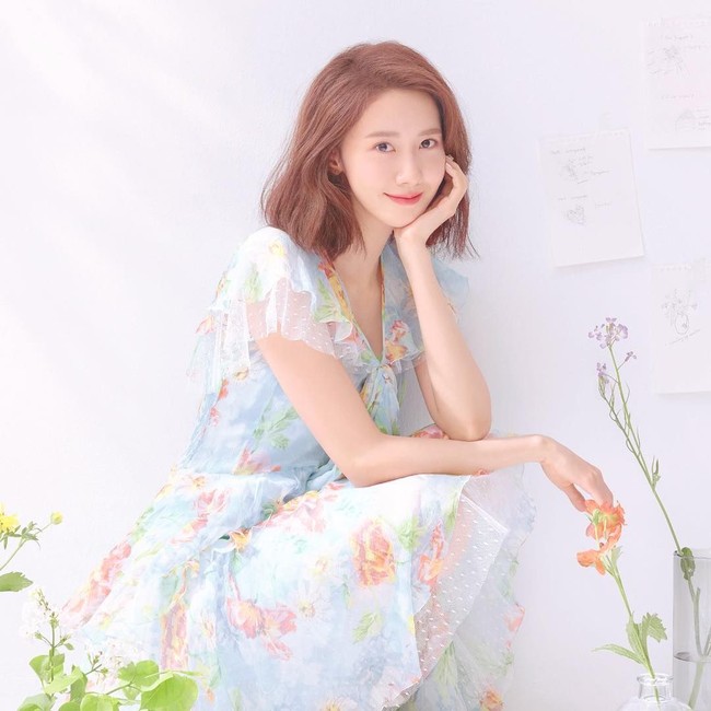 Meski tanpa kasih sayang ibu, namun Yoona dilimpahi kasih sayang sang ayah. Dalam sebuah awards, bintang drama K2 itu pun hanya mengucapkan terima kasihnya untuk sang ayah. Foto: dok. Instagram (@yoona__lim)