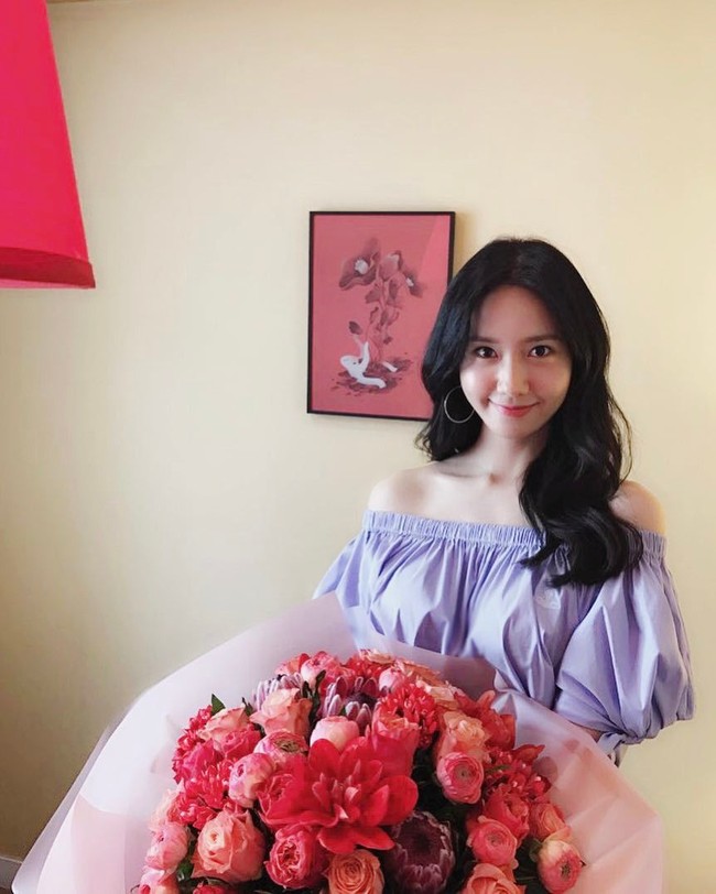 Yoona yang lahir di Yeongdeungpo-gu, Seoul, Korea Selatan itu tidak pernah merasakan kasih sayang dari seorang ibu. Dia dan kakak perempuannya diurus oleh sang ayah. Foto: dok. Instagram (@yoona__lim)