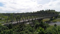 Trans Papua membuka keterisoliran warga yang selama ini tinggal di pedalaman Papua Barat, termasuk kawasan pegunungan. Pool/Ditjen Bina Marga PUPR.