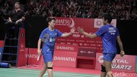 Pertandingan sendiri tuntas dalam waktu 34 menit.