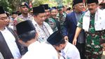 Potret Kapolri-Panglima TNI Temui Kiai dan Santri di Cirebon