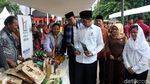 Gaya Jokowi Ngevlog di Rumah Kreatif BUMN