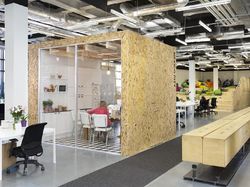 Mengintip Kantor Keren Airbnb yang Bekas Gudang