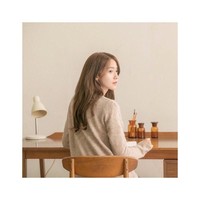 Cantik dan bertalenta membuat banyak wanita yang iri dengan wanita 28 tahun itu. Namun di balik kesuksesannya, Yoona menyimpan kisah sedih yang ditutup rapat-rapat olehnya. Foto: dok. Instagram (@yoona__lim)