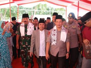 Potret Kapolri-Panglima TNI Temui Kiai dan Santri di Cirebon