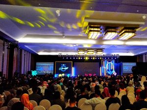 Saat Putri Tanjung Dibuat Nangis Peserta Creativepreneur di Malang