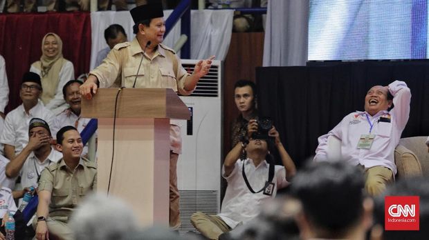 Prabowo Subianto sesekali hadir di acara temu kader, seperti acara deklarasi nasional dukungan Alumni Perguruan Tinggi Seluruh Indonesia untuk pasangan Prabowo Subianto - Sandiaga Uno, Sabtu (26/1). 