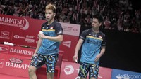 Kemenangan mereka sekaligus memastikan Indonesia meraih satu gelar di ganda putra. Sebelumnya, senior mereka, Mohammad Ahsan/Hendra Setiawan, lebih dulu mengantongi tiket final usai kalahkan Han Chengkai/Zhou Haodong 21-11, 21-17.