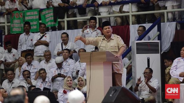 Capres Prabowo Subianto dalam acara Deklarasi Nasional Alumni Perguruan Tinggi Seluruh Indonesia Untuk Prabowo-Sandi di Jakarta, 26 Januari.