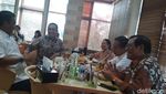Momen Jokowi hingga Anies Santap Nasi Padang Bareng