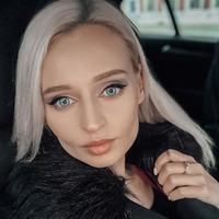 Orang-orang memang banyak mengomentari mengenai tubuh kurus Julia. Beberapa dari mereka mengkhawatirkan apakah wanita cantik itu sakit. Apakah kamu sedang sakit? Aku takut melihat proporsi tubuhmu yang tidak natural, kata salah satu netizen. Foto: Dok. Instagram @pink_huink